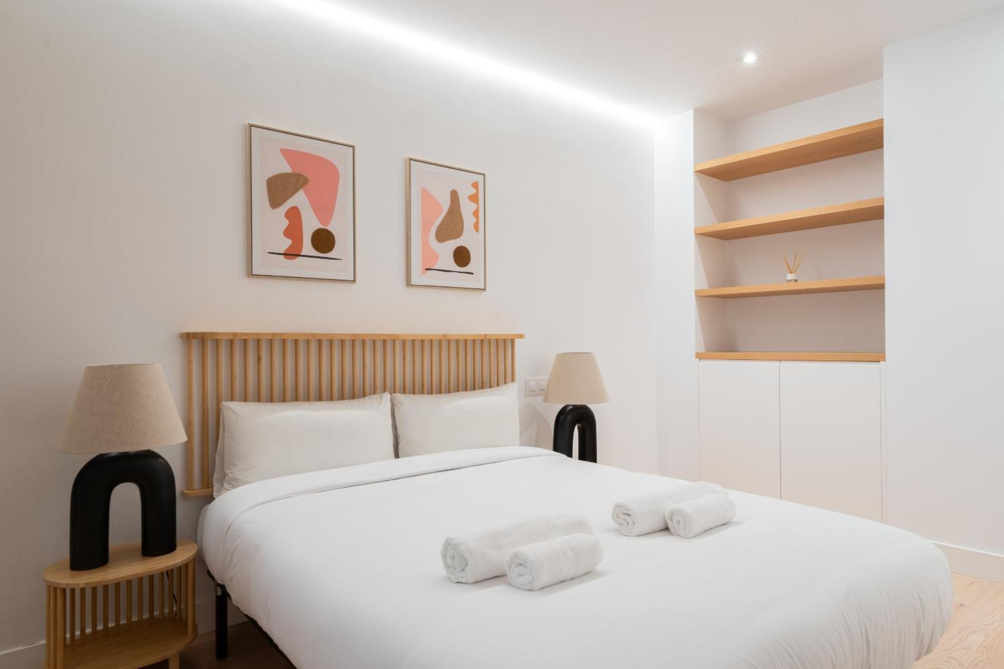 Apartamento Reformado Para 6 Personas En Plena Gran Via Alquiler Temporal Madrid Extérieur photo