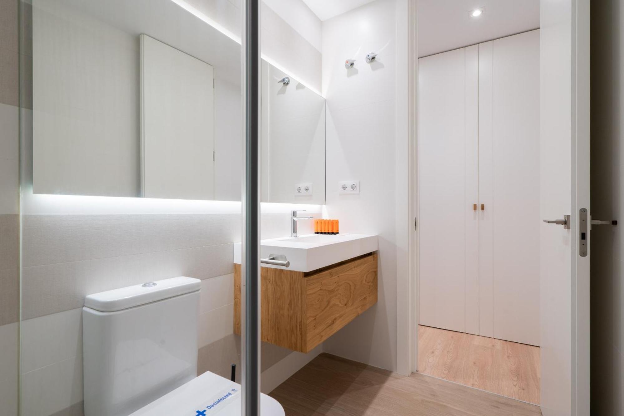 Apartamento Reformado Para 6 Personas En Plena Gran Via Alquiler Temporal Madrid Extérieur photo