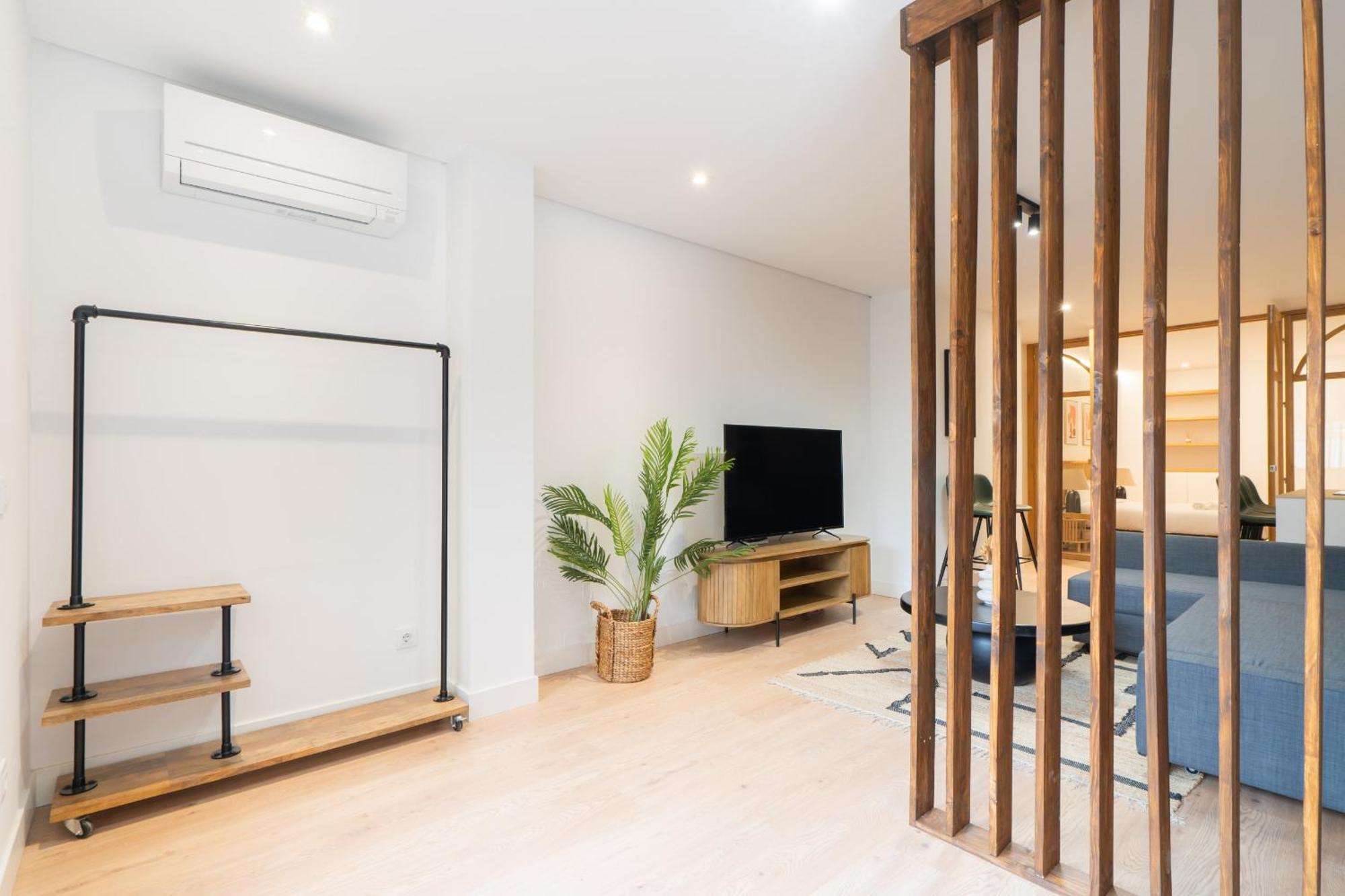 Apartamento Reformado Para 6 Personas En Plena Gran Via Alquiler Temporal Madrid Extérieur photo